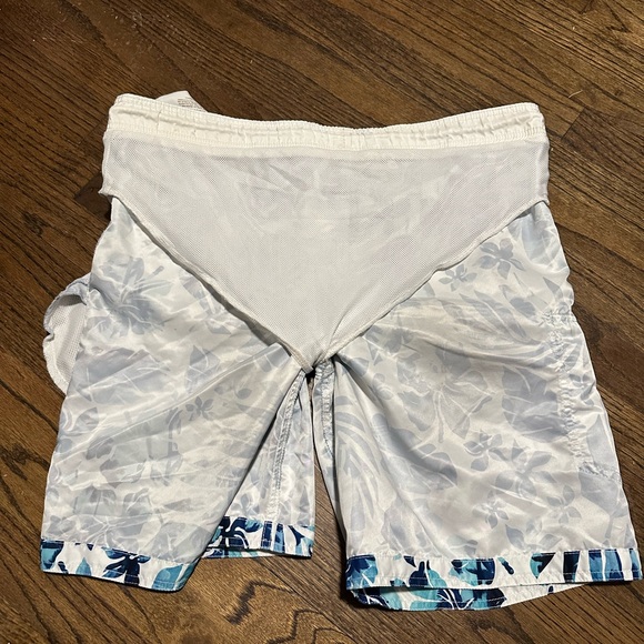 Hawaiian Swim Trunks - Picture 3 of 8